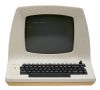 In der Steinzeit des Internets war der Informationsaustausch zwischen Computern noch mühsam. Im Bild: IBM Compter von 1981. Foto: Euthymia Adobe Stock