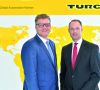 Christian Pauli (l.) und Christian Wolf (r.), Geschäftsführer der Turck-Holding, wollen in Europa, Asien und Amerika optimale Strukturen für Produktion, Logistik und Vertrieb schaffen, um die lokalen Kundenbedürfnisse abzudecken.