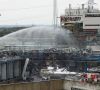 Löscharbeiten nach der Explosion in der Sondermüllverbrennungsanlage Leverkusen-Bürrig